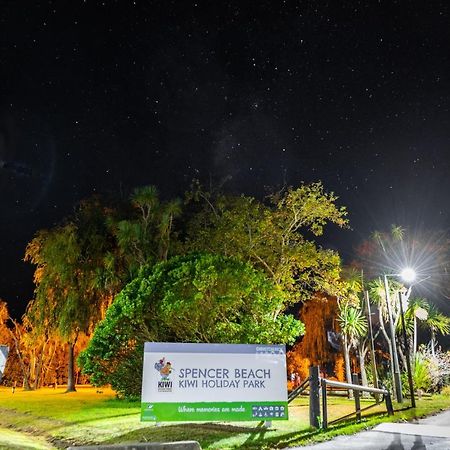 Spencer Beach Top 10 Holiday Park Крайстчърч Екстериор снимка